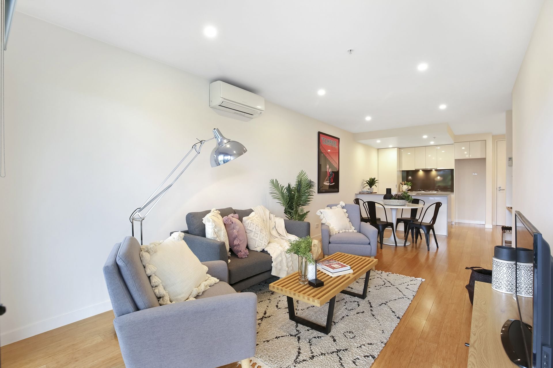 Spacious apartment in ideal location