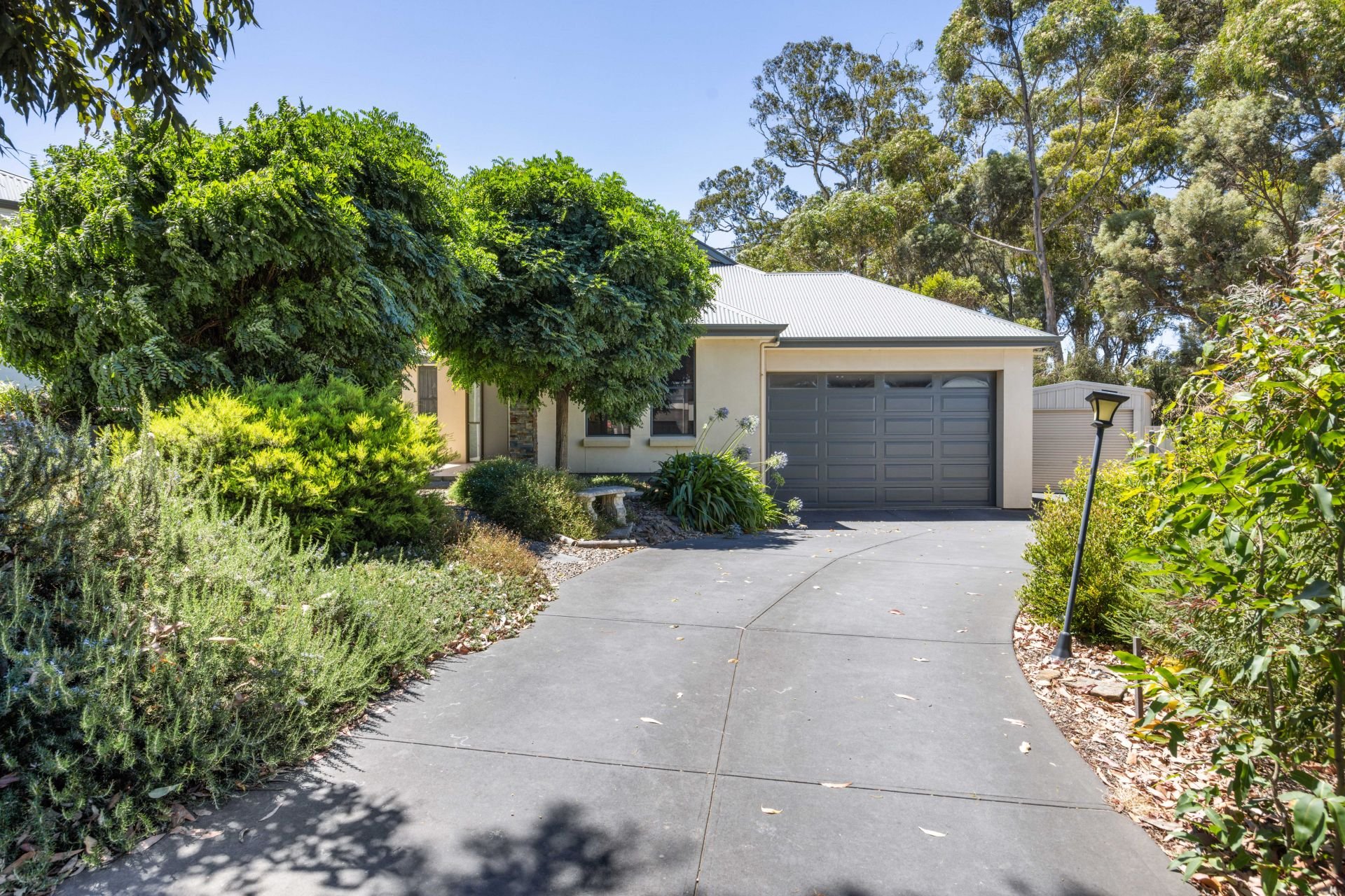 26 Hillcrest Court, Littlehampton Adcock Real Estate