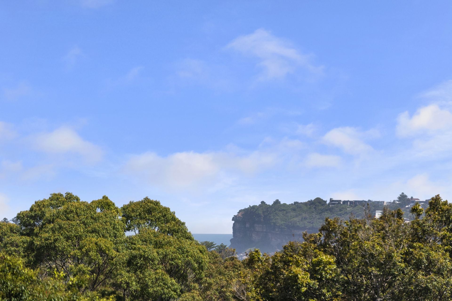 77 Dolphin Crescent Avalon Beach NSW, Avalon Beach - Thumbnail 4