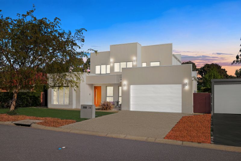 Real Estate For Sale 34 Benaroon Circuit Amaroo , ACT