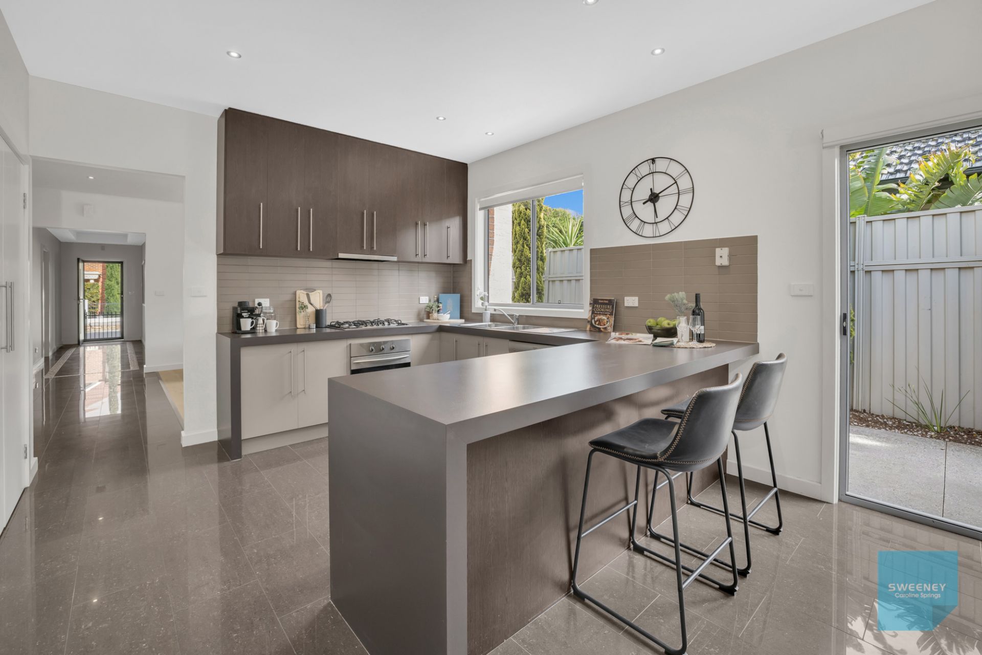 8 Linlithgow Parade, Caroline Springs - Thumbnail 7