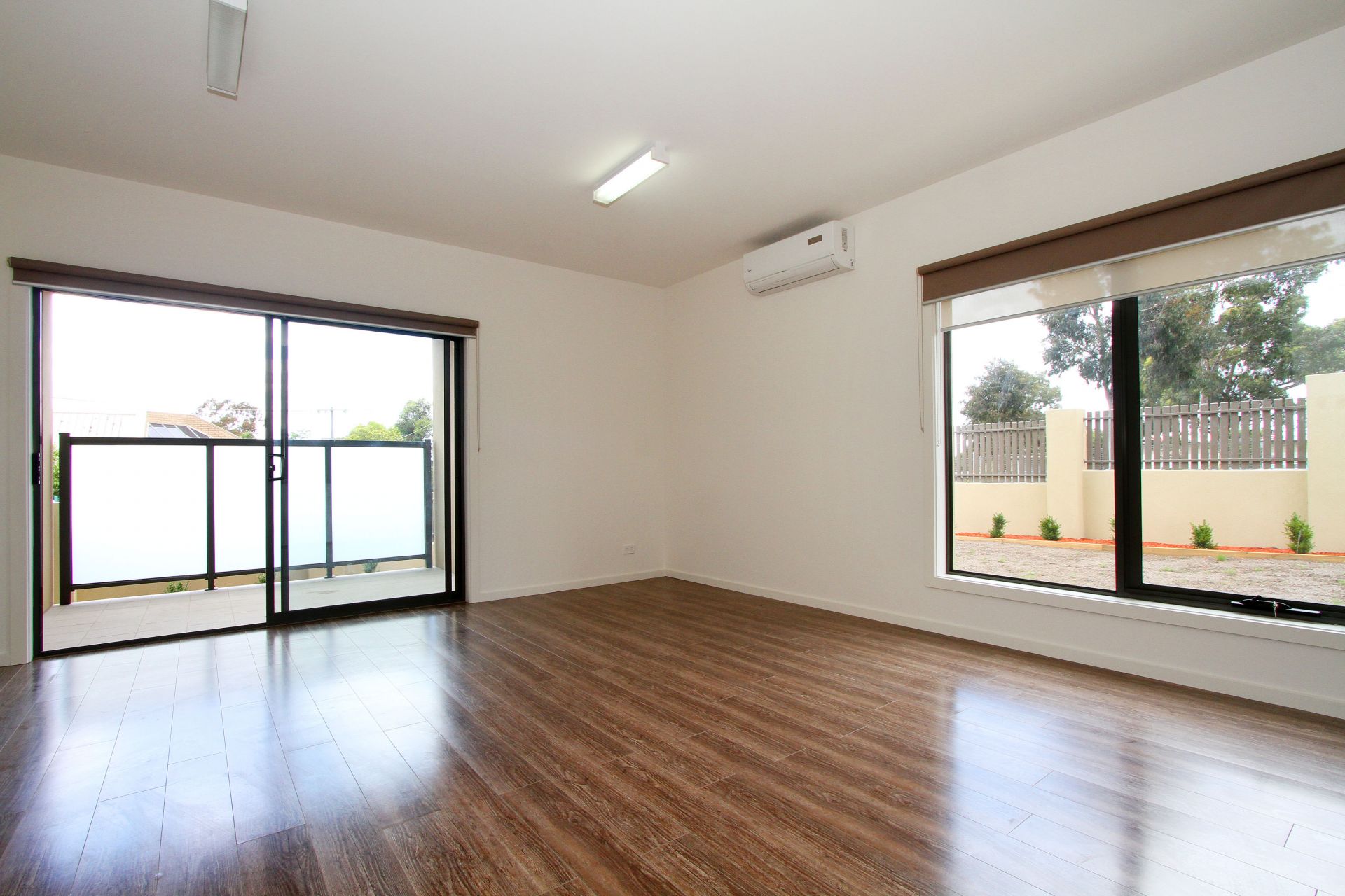 BRAND NEW TWO BEDROOM APARTMENT, GORGEOUS BUILDING, GREAT LOCATION!