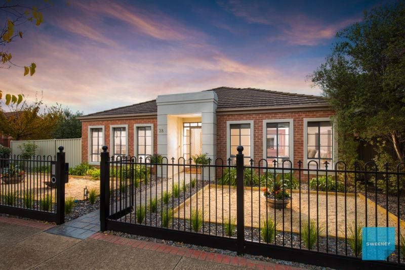 38 Ranmore Grove, Caroline Springs - Thumbnail 2