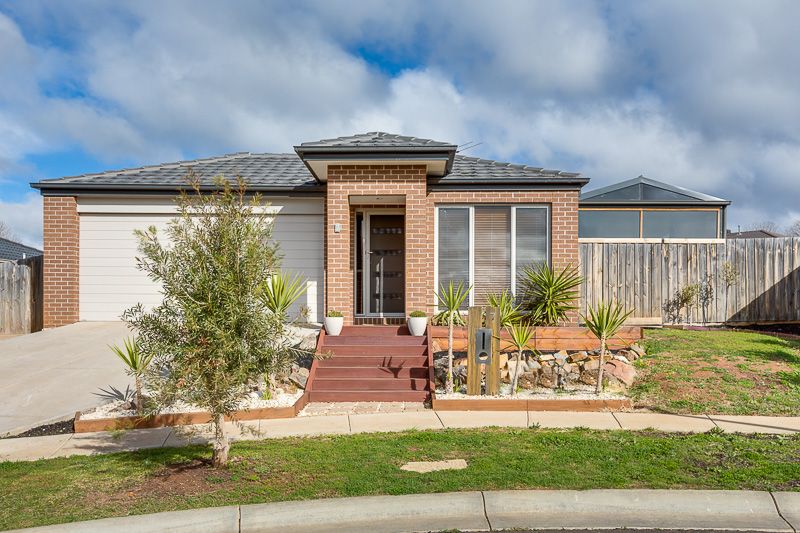 7 Delahey Close, Bacchus Marsh - Thumbnail 2