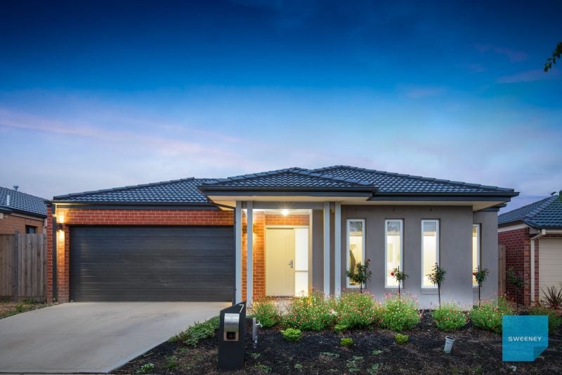 7 Forrester Grove, Fraser Rise - Thumbnail 2
